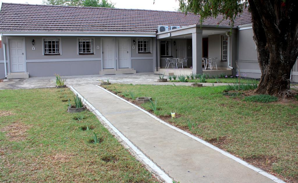 The Itumeleng Guest House Bergville Exterior photo